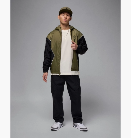 Футболка мужская Air Jordan Flight Essentials Oversized T-Shirt White IB7345-133 фото 2 — интернет-магазин Tapok