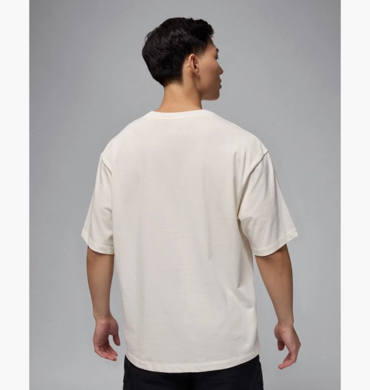 Футболка мужская Air Jordan Flight Essentials Oversized T-Shirt White IB7345-133 фото 4 — интернет-магазин Tapok
