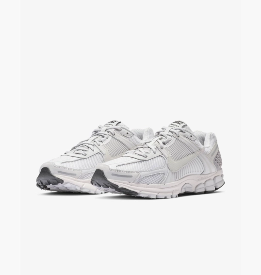Кросівки чоловічі Nike Zoom Vomero 5 Grey HF1553-003 фото 2 — інтернет-магазин Tapok