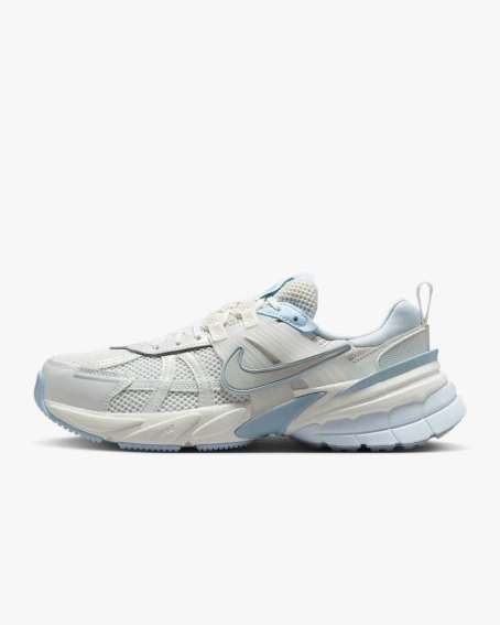 Кросівки Nike W V2K RUN FD0736-009 фото 1 — інтернет-магазин Tapok