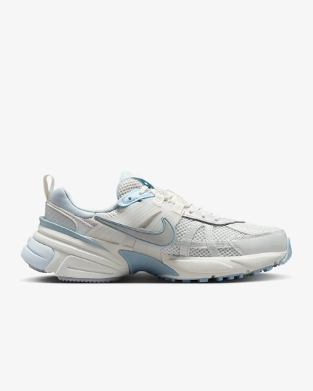Кросівки Nike W V2K RUN FD0736-009 фото 2 — інтернет-магазин Tapok