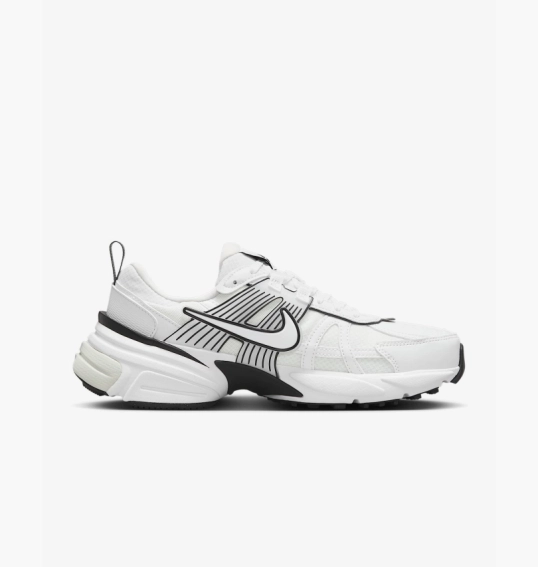 Кроссовки женские Nike V2K Run White HF5342-100 фото 3 — интернет-магазин Tapok