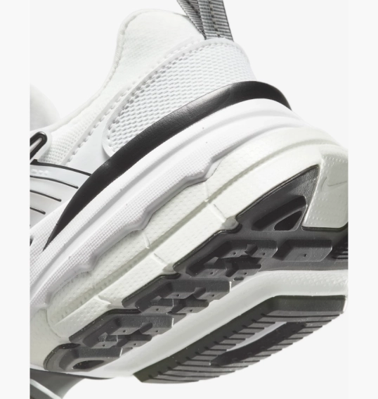 Кроссовки женские Nike V2K Run White HF5342-100 фото 7 — интернет-магазин Tapok