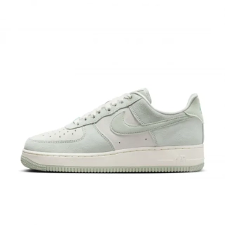 Кроссовки WMNS AIR FORCE 1 07 SE HQ1497-099