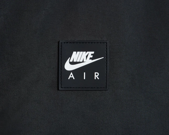 Куртка M NIKE AIR VARSITY JKT HJ0301-010 фото 4 — интернет-магазин Tapok