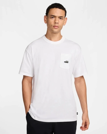 Футболка Nike TEE M90 Sneaker Patch PKT HJ0574-100 фото 1 — интернет-магазин Tapok