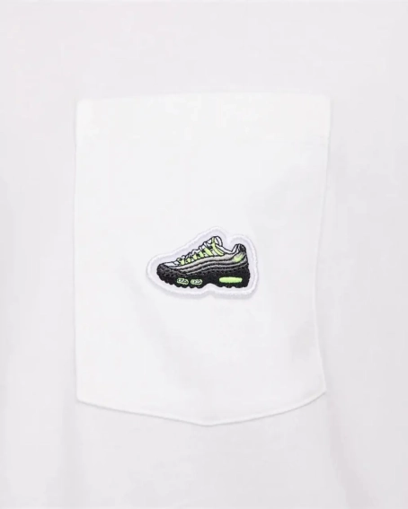 Футболка Nike TEE M90 Sneaker Patch PKT HJ0574-100 фото 4 — интернет-магазин Tapok