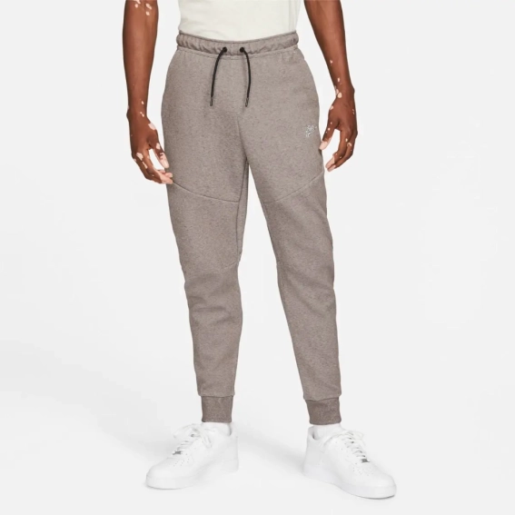 Штани Nike Sportwear Tech Fleece Jogger Revival Dd4706-004 (Оригінал) DD4706-004 фото 1 — інтернет-магазин Tapok