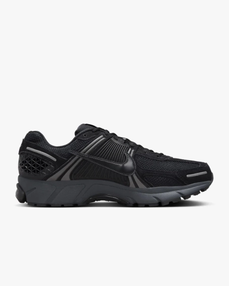 Кроссовки Nike Zoom Vomero 5 (HF1553-001) фото 2 — интернет-магазин Tapok