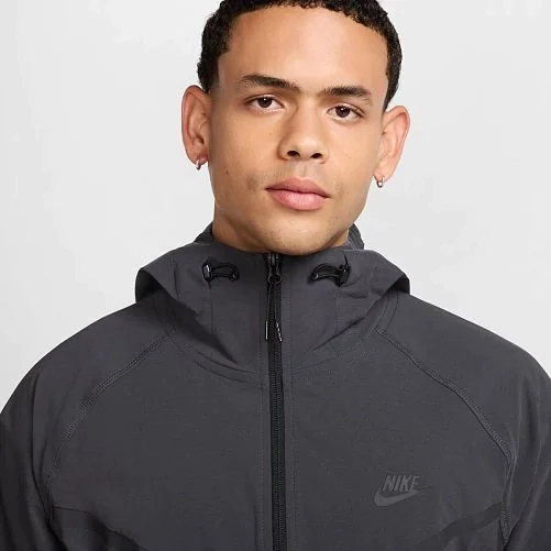 Кофта Nike Tech Woven Oversized HV6514-060 фото 3 — інтернет-магазин Tapok