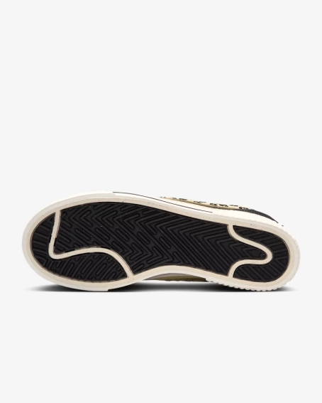 Кроссовки Nike Court Legacy Lift HF9548-001 фото 8 — интернет-магазин Tapok