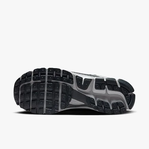 Кросівки чоловічі Nike Zoom Vomero 5 Black/White HV5982-001 41 HV5982-001 фото 2 — інтернет-магазин Tapok