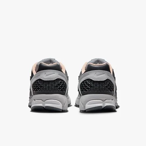 Кросівки чоловічі Nike Zoom Vomero 5 Black/White HV5982-001 41 HV5982-001 фото 6 — інтернет-магазин Tapok
