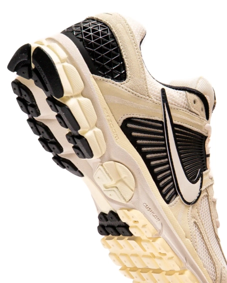 Кроссовки мужские Nike Zoom Vomero 5 Se Sp Beige HF1553-701 42 HF1553-701 фото 6 — интернет-магазин Tapok