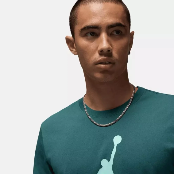Футболка Air Jordan Flight Hbr Tee Green AO0664-366 фото 4 — интернет-магазин Tapok