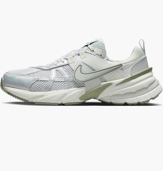 Кроссовки женские Nike V2K Run Shoes White FD0736-006 фото 1 — интернет-магазин Tapok
