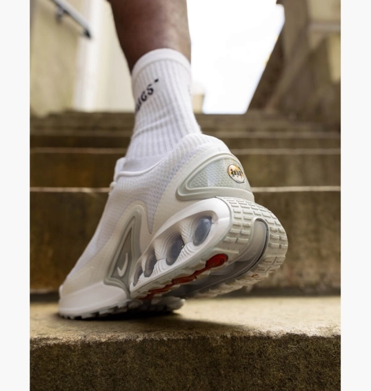 Кросівки унісекс Nike Air Max Dn White DV3337-101 фото 7 — інтернет-магазин Tapok