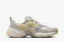 Кросівки Nike V2K Run Phantom LIght Khaki (W) HV4314-030 Фото 2