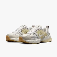 Кросівки Nike V2K Run Phantom LIght Khaki (W) HV4314-030 фото 4 — інтернет-магазин Tapok