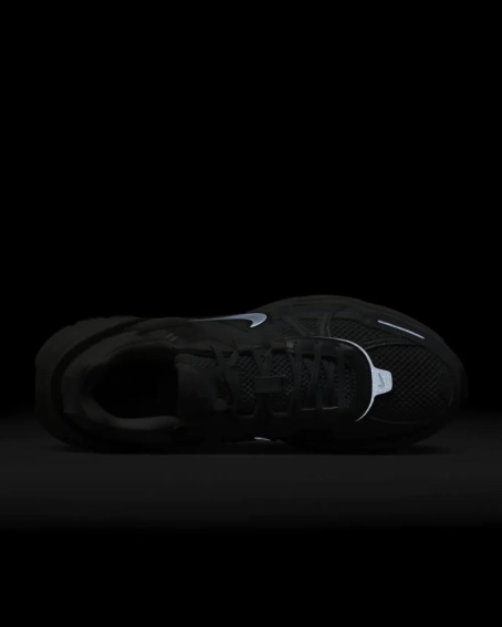 Кроссовки Nike W V2K RUN FD0736-006 фото 3 — интернет-магазин Tapok