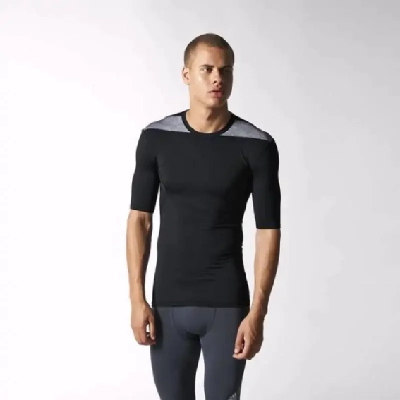 Термофутболка Adidas TECHFIT CORE TEE D82011 фото 2 — інтернет-магазин Tapok