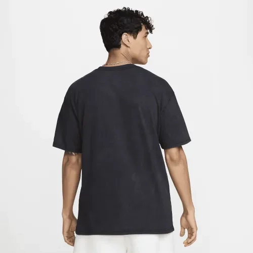 Футболка Nike Sportswear Airevolution Graphic FZ5399-010 фото 2 — интернет-магазин Tapok