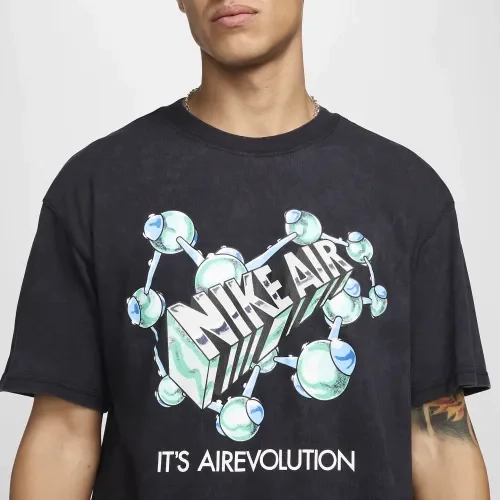 Футболка Nike Sportswear Airevolution Graphic FZ5399-010 фото 4 — интернет-магазин Tapok
