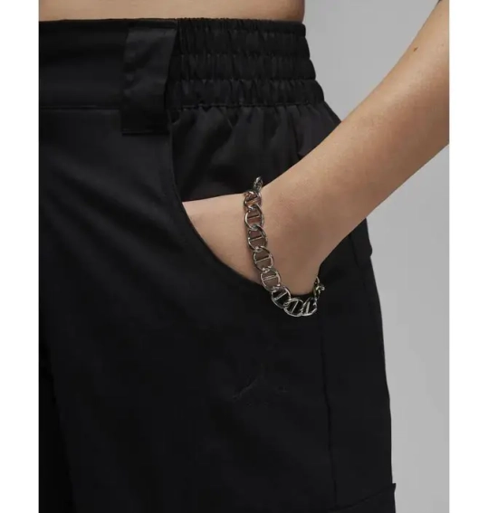 Брюки жіночі Jordan Chicago Pant (DZ3349-010) фото 2 — інтернет-магазин Tapok