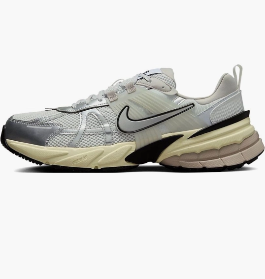 Кроссовки мужские Nike V2K Run Metallic/Beige HJ4497-100 фото 1 — интернет-магазин Tapok
