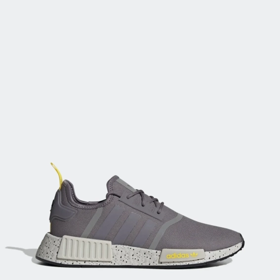 Кросівки чоловічі Adidas NMD_R1 GX9534 фото 1 — інтернет-магазин Tapok