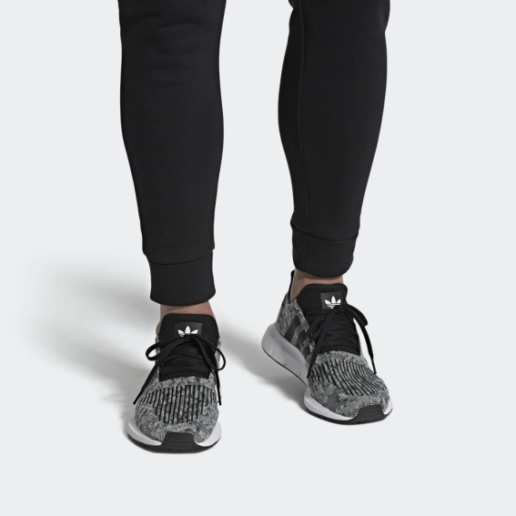 Кроссовки мужские Adidas Swift Run EE4442 фото 2 — интернет-магазин Tapok