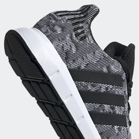 Кроссовки мужские Adidas Swift Run EE4442 фото 8 — интернет-магазин Tapok