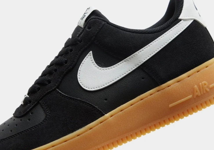 Кроссовки мужские Nike Air Force 1 Low 07 Lv8 Summit White Gum Black FQ8714-004 фото 3 — интернет-магазин Tapok
