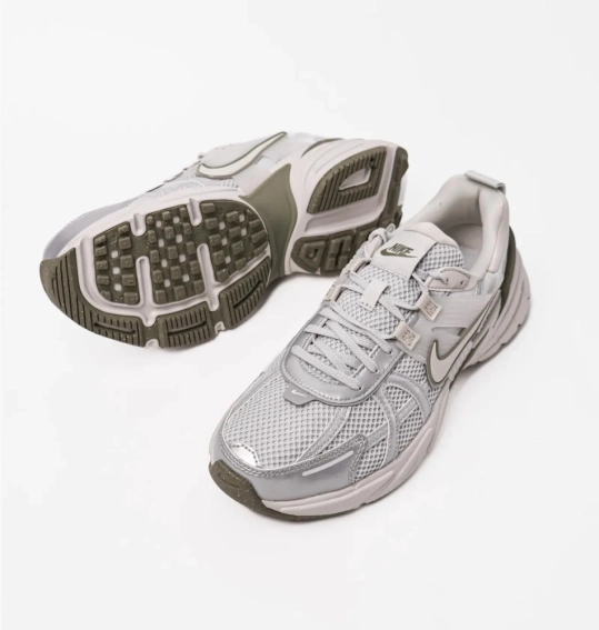 Кросівки жіночі Nike V2k Run (FD0736-006) фото 7 — інтернет-магазин Tapok