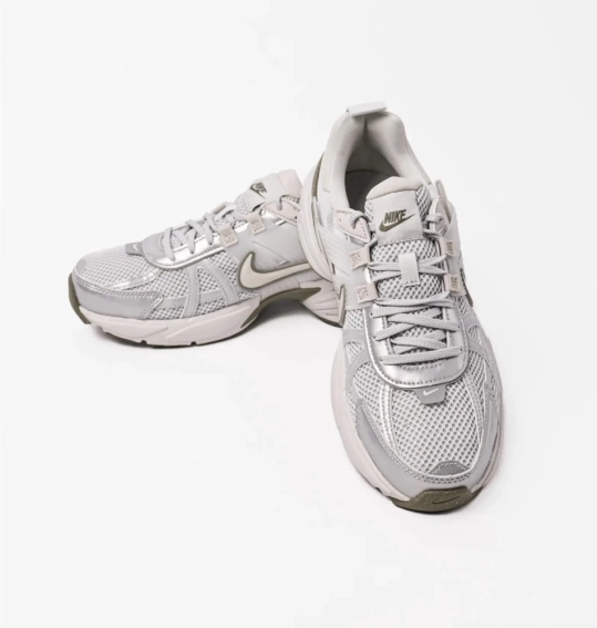 Кросівки жіночі Nike V2k Run (FD0736-006) фото 8 — інтернет-магазин Tapok