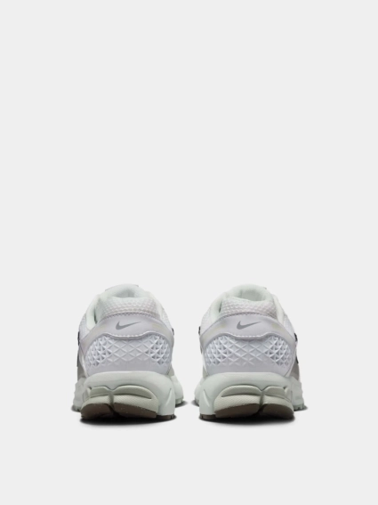Кросівки жіночі Nike Zoom Vomero 5 (FJ2028-103) фото 2 — інтернет-магазин Tapok