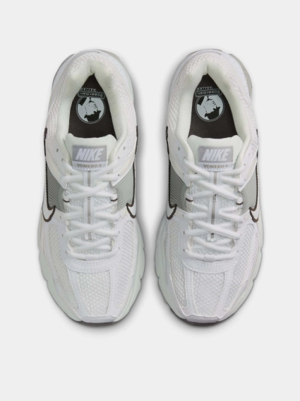 Кросівки жіночі Nike Zoom Vomero 5 (FJ2028-103) фото 3 — інтернет-магазин Tapok