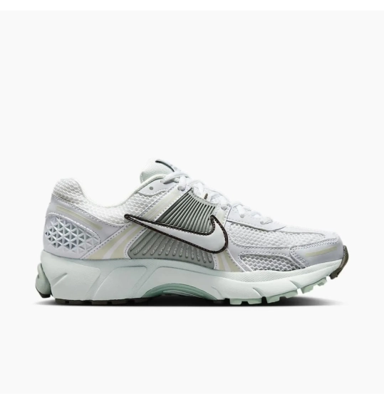 Кросівки жіночі Nike Zoom Vomero 5 (FJ2028-103) фото 9 — інтернет-магазин Tapok