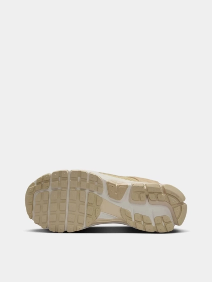 Кроссовки женские Nike Zoom Vomero 5 (HQ0458-200) фото 4 — интернет-магазин Tapok