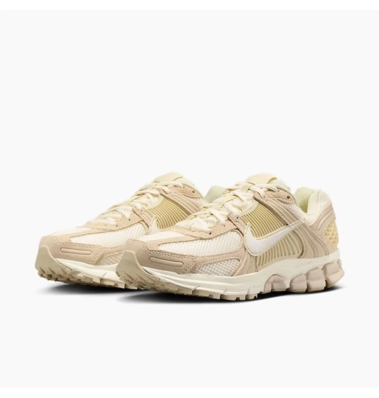 Кроссовки женские Nike Zoom Vomero 5 (HQ0458-200) фото 11 — интернет-магазин Tapok