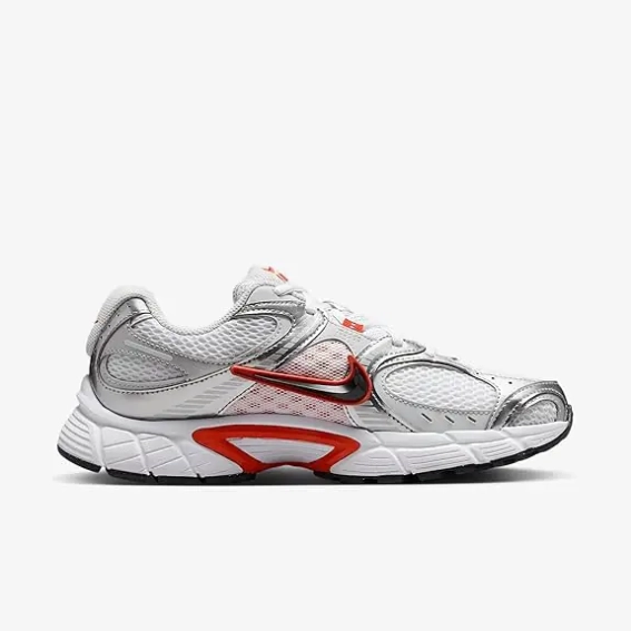 Кроссовки женские Nike V5 Rnr (HQ7901-100) фото 2 — интернет-магазин Tapok