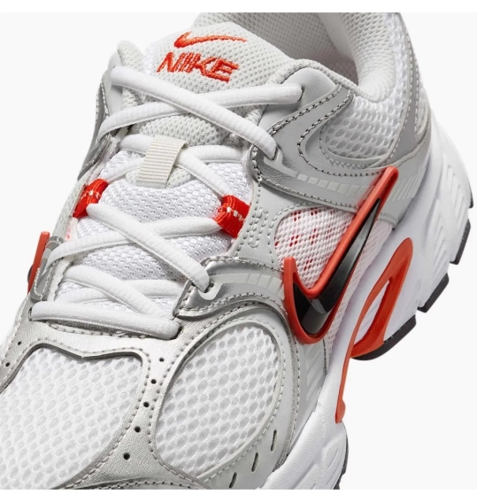 Кроссовки женские Nike V5 Rnr (HQ7901-100) фото 5 — интернет-магазин Tapok
