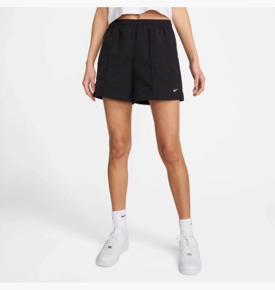 Шорти жіночі Nike Essential 5 Woven Short Black FV6622-010 фото 4 — інтернет-магазин Tapok