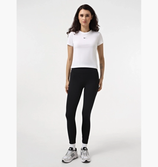 Футболка жіноча Nike W Nsw Nk Chll Knt Md Crp White FV5508-100 фото 2 — інтернет-магазин Tapok