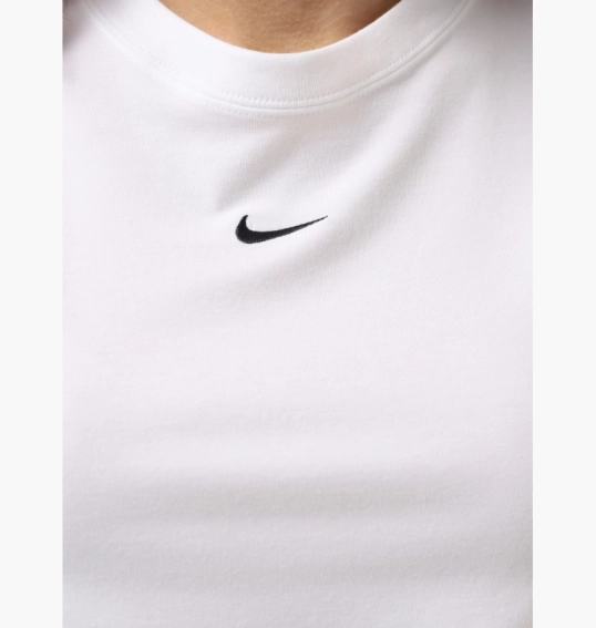 Футболка жіноча Nike W Nsw Nk Chll Knt Md Crp White FV5508-100 фото 3 — інтернет-магазин Tapok