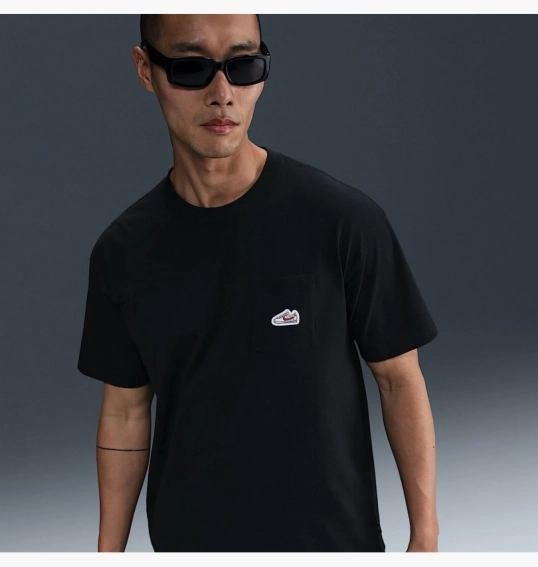 Футболка мужская Nike Sportswear Max90 T-Shirt Black IB1382-010 фото 2 — интернет-магазин Tapok