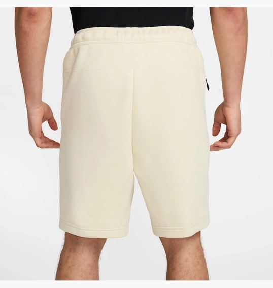 Шорти чоловічі Nike Sportswear Tech Fleece Beige FB8171-234 фото 3 — інтернет-магазин Tapok