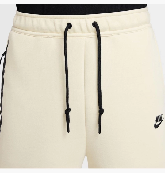 Шорти чоловічі Nike Sportswear Tech Fleece Beige FB8171-234 фото 4 — інтернет-магазин Tapok