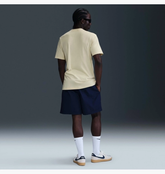 Футболка чоловіча Nike Sportswear Jdi Beige AR5006-229 фото 3 — інтернет-магазин Tapok