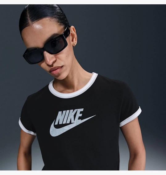 Футболка жіноча Nike Sportswear Short-Sleeve Ringer T-Shirt Black IF4072-010 фото 2 — інтернет-магазин Tapok